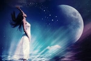 woman moon 535x357 1