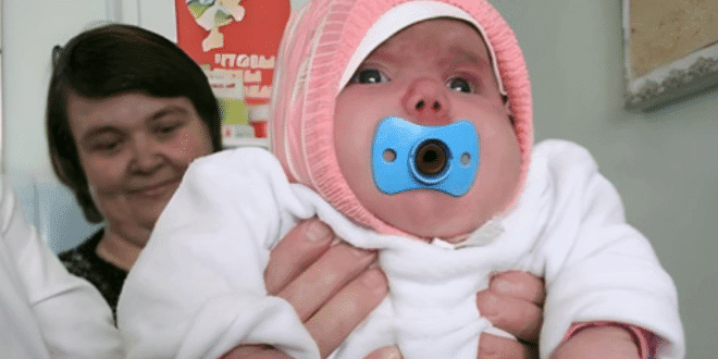 Преди 15 години се роди момиченце, тежащо почти 8 кг – ето как живее и изглежда днес бебето-гигант: 3 7f83931edd1a04197b102fc327f59924 660x330 1
