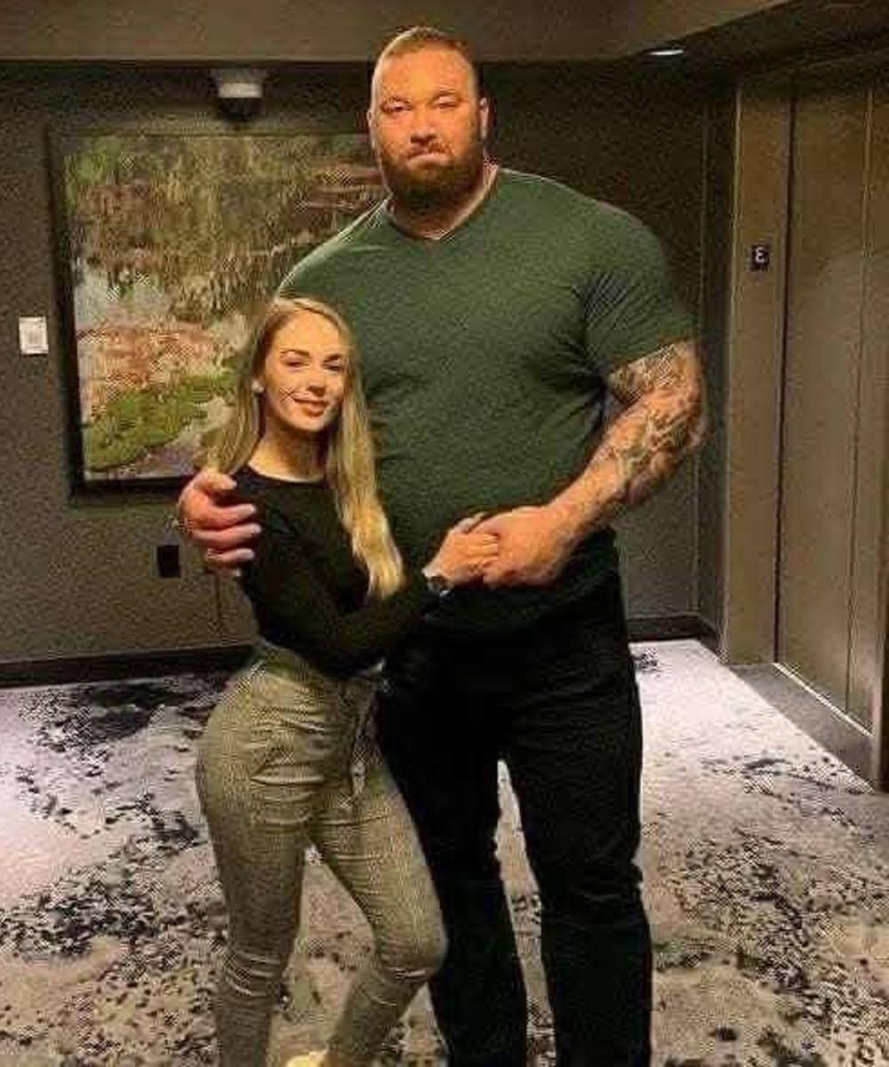 Много мъже харесват по-ниски жени, защото те имат... 😳 3 627767397 1460767712108590 40592