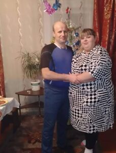 Момиче отслабна с почти 200 кг след като съпругът ѝ отиде при любовницата си: ето как изглежда днес 26 581459315 122171900912593989 6453636465626504209 n