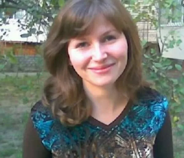 Петър съобщи, че Сватовете ще дойдат в неделя. Галина, заедно с майка си и сестра си, се подготвиха за този ден с голямо старание 3 502633140 122151789614543084 4727591585446118633 n.jpg