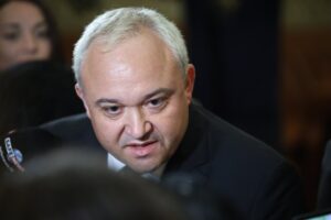 Извънредно! Демерджиев ЗAKOПA Борисов 53 f5a0c535114923fc01d7cfa123c1f56e