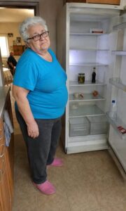 70-годишната ми майка даде назаем 5000 евро на снаха ми за спешен случай. Шест месеца по-късно, когато я попитах кога смята да ги върне, тя се засмя и каза: „Майка ти е пенсионерка. За какво изобщо ѝ трябват толкова пари?“ 24 782144648 1495518615715565 6621691384038452070 n